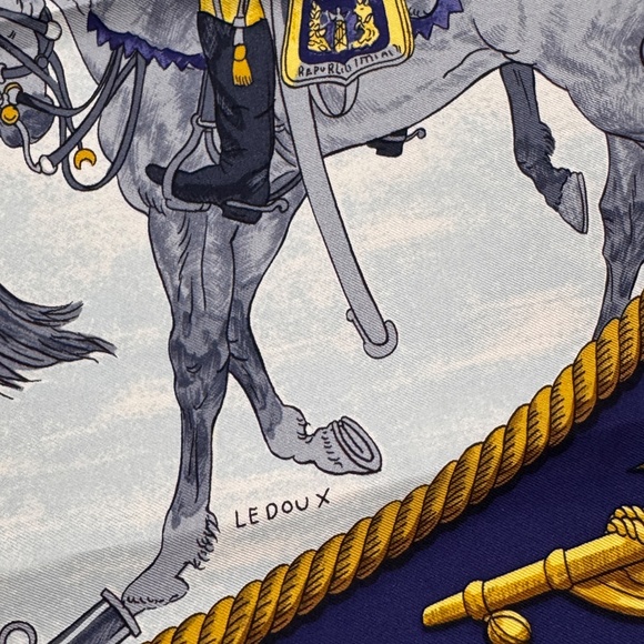 Vintage Hermes "Marine et Cavalerie" Sild scarf 90, by Philippe Ledoux in 1967 - Picture 6 of 7